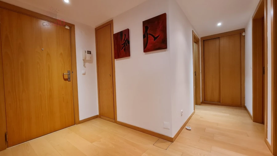 Apartamento T1 para Venda em Parque das Nações Foto 6