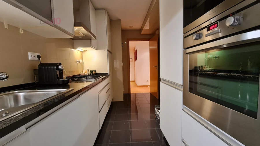 Apartamento T1 para Venda em Parque das Nações Foto 7