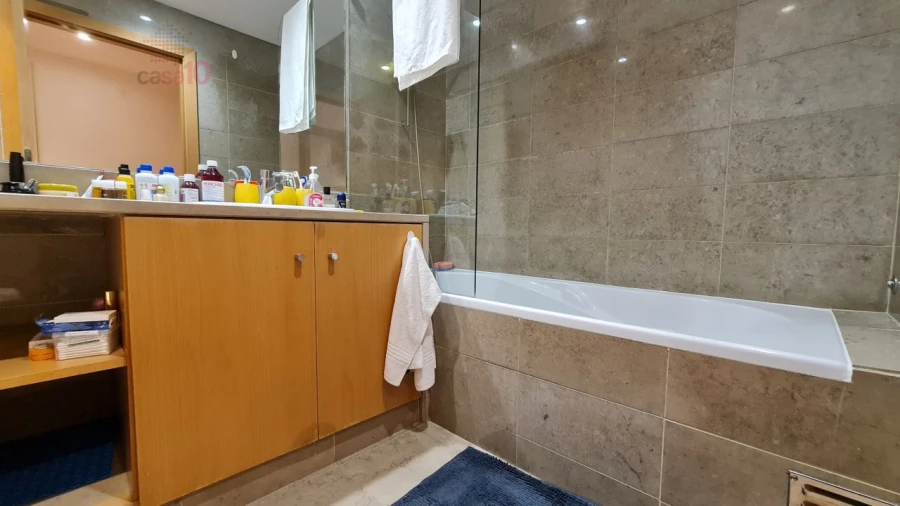 Apartamento T1 para Venda em Parque das Nações Foto 14