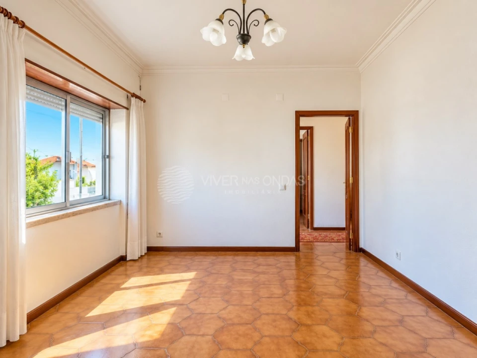 Moradia T10 para Venda em Charneca de Caparica e Sobreda Foto 6
