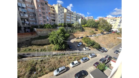 Apartamento T3 para Arrendamento em Estrela