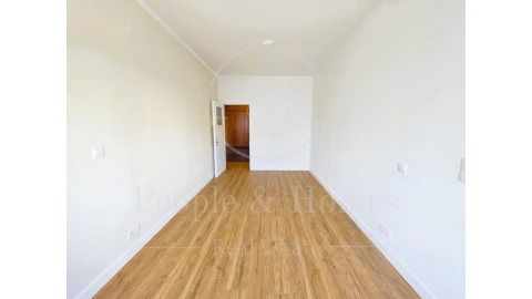 Apartamento T3 para Arrendamento em Estrela