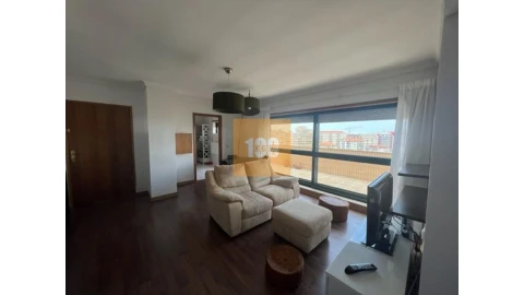 Apartamento T1 para Venda em Mafamude e Vilar do Paraíso