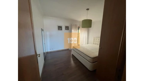 Apartamento T1 para Venda em Mafamude e Vilar do Paraíso