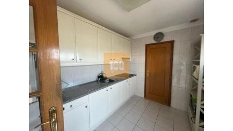 Apartamento T1 para Venda em Mafamude e Vilar do Paraíso