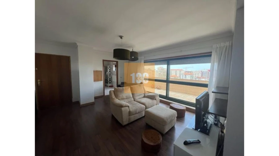 Apartamento T1 para Venda em Mafamude e Vilar do Paraíso Foto 4