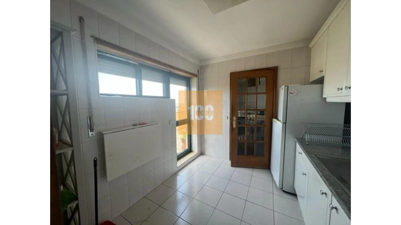 Apartamento T1 para Venda em Mafamude e Vilar do Paraíso Foto 13
