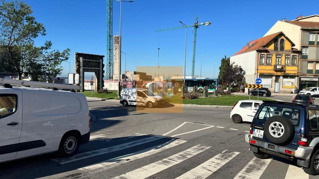 Apartamento T1 para Venda em Mafamude e Vilar do Paraíso Foto 27