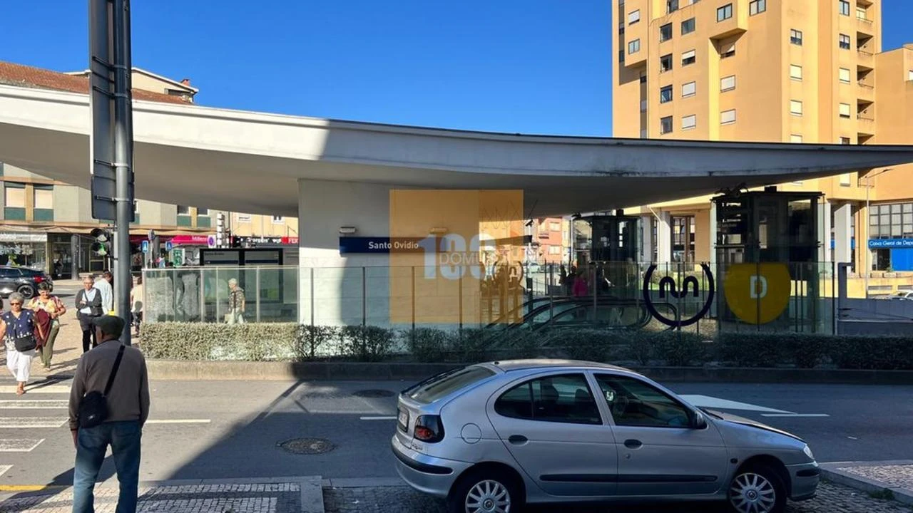 Apartamento T1 para Venda em Mafamude e Vilar do Paraíso Foto 28