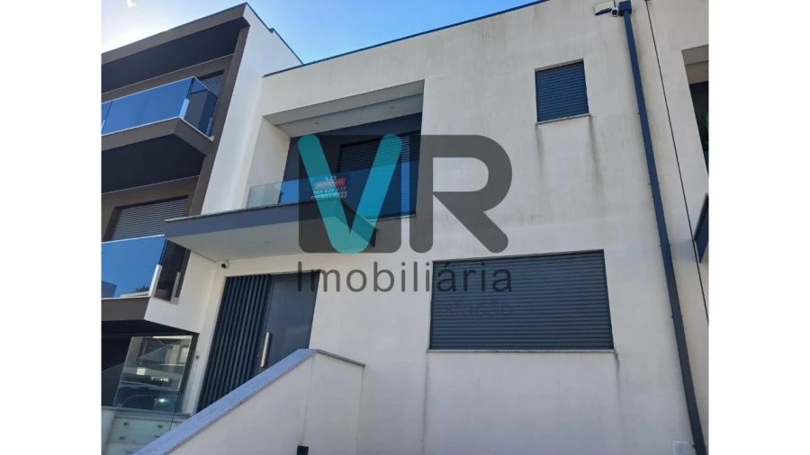 Moradia T3 para Arrendamento em Nogueira, Fraião e Lamaçães Foto 5
