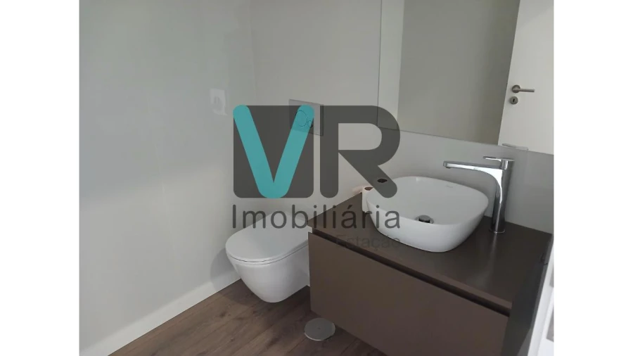 Moradia T3 para Arrendamento em Nogueira, Fraião e Lamaçães Foto 14