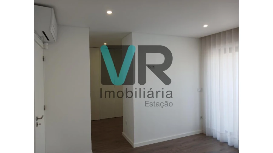 Moradia T3 para Arrendamento em Nogueira, Fraião e Lamaçães Foto 33