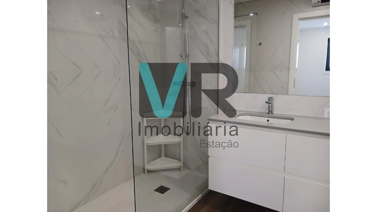 Moradia T3 para Arrendamento em Nogueira, Fraião e Lamaçães Foto 2