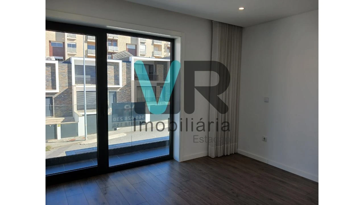 Moradia T3 para Arrendamento em Nogueira, Fraião e Lamaçães Foto 6
