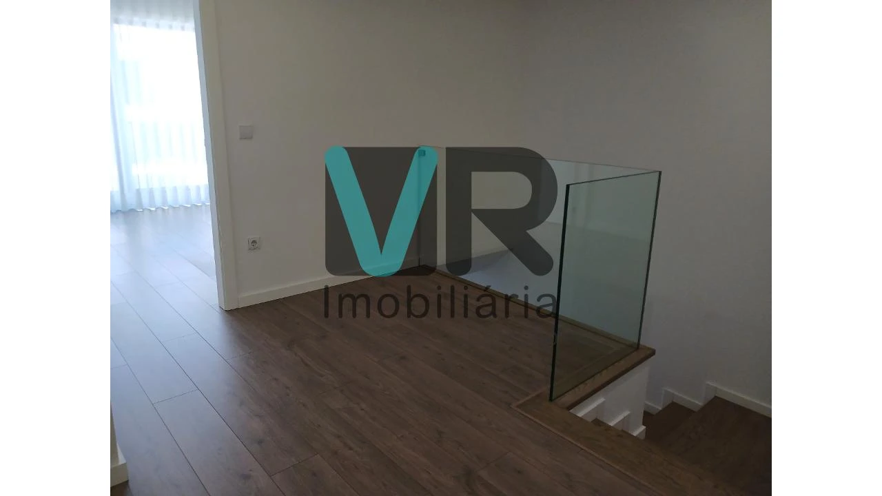 Moradia T3 para Arrendamento em Nogueira, Fraião e Lamaçães Foto 28