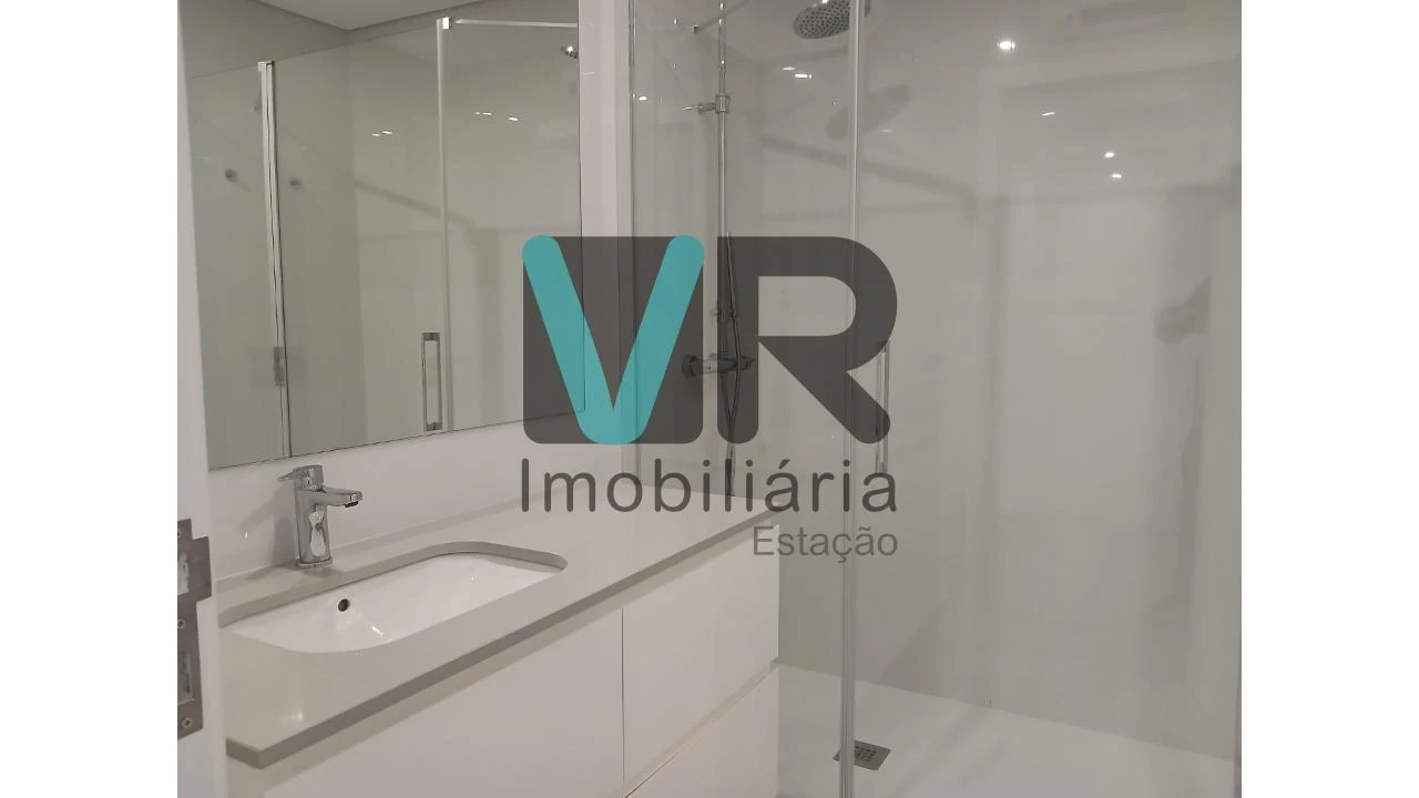 Moradia T3 para Arrendamento em Nogueira, Fraião e Lamaçães Foto 30
