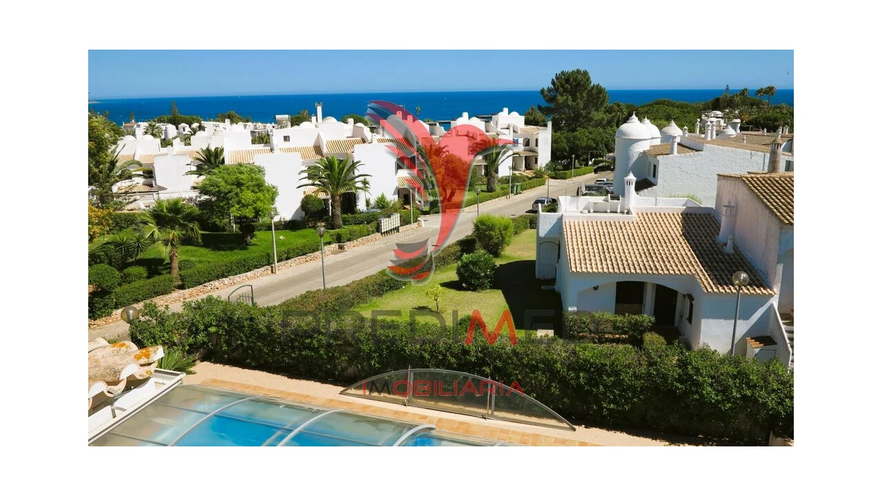 Moradia T4 para Venda em Porches Foto 3