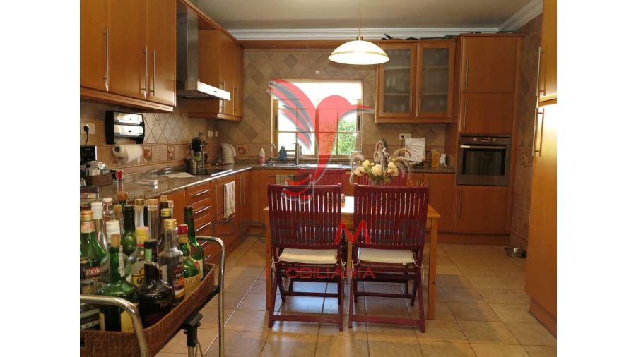 Moradia T4 para Venda em Porches Foto 10