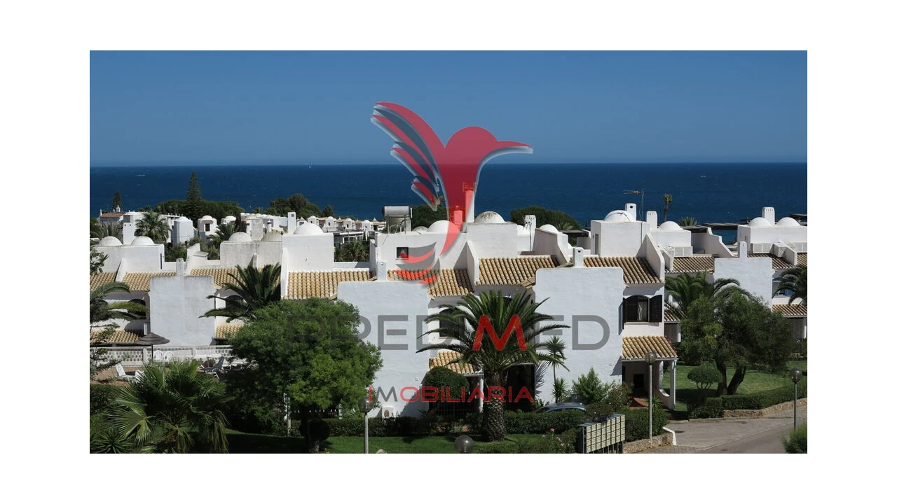 Moradia T4 para Venda em Porches Foto 4