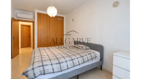 Apartamento T2 para Arrendamento em Portimão
