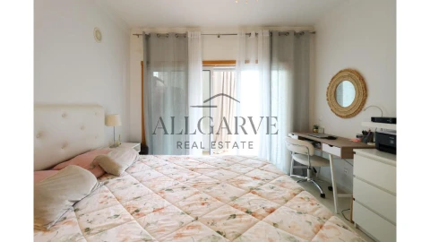 Apartamento T2 para Arrendamento em Portimão