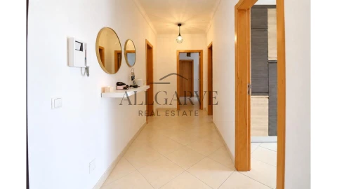 Apartamento T2 para Arrendamento em Portimão