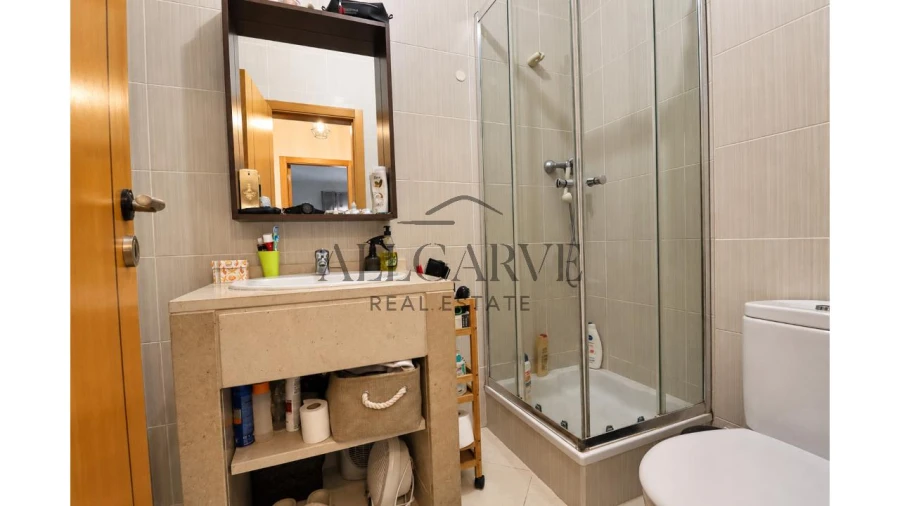 Apartamento T2 para Arrendamento em Portimão Foto 4