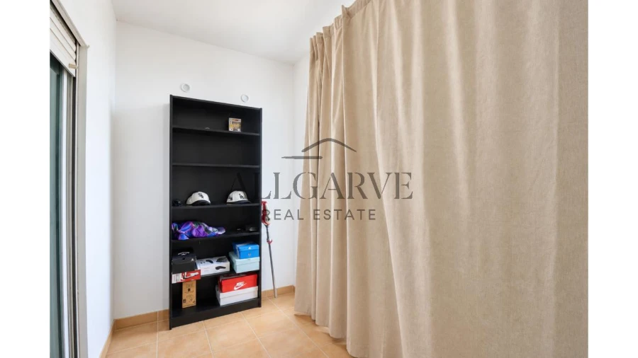 Apartamento T2 para Arrendamento em Portimão Foto 2