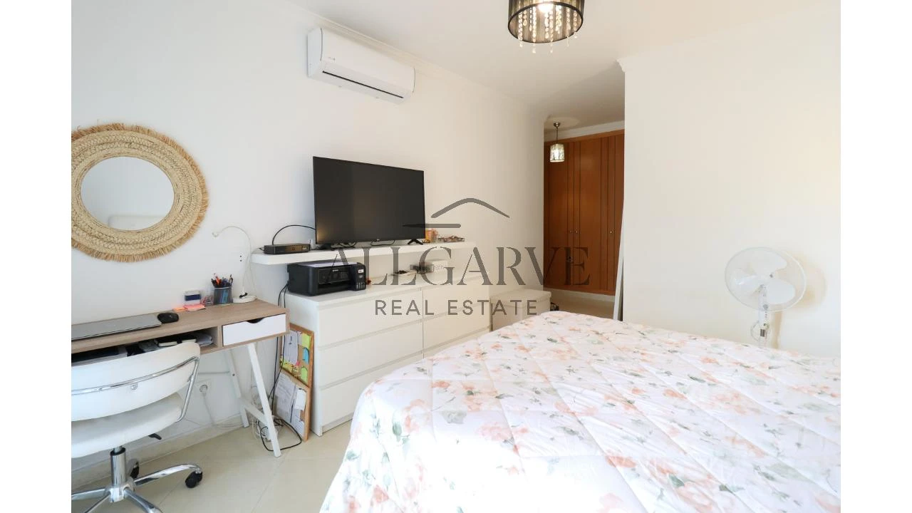 Apartamento T2 para Arrendamento em Portimão Foto 9