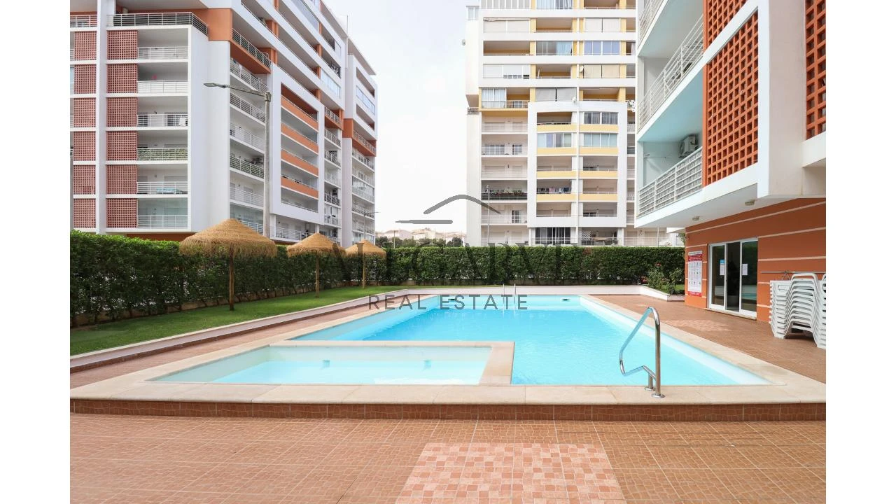 Apartamento T2 para Arrendamento em Portimão Foto 11