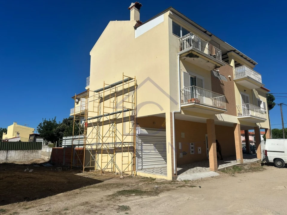 Apartamento T2 para Venda em Quinta do Conde Foto 28