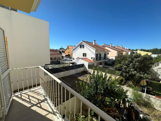 Apartamento T2 para Venda em Quinta do Conde Foto 21