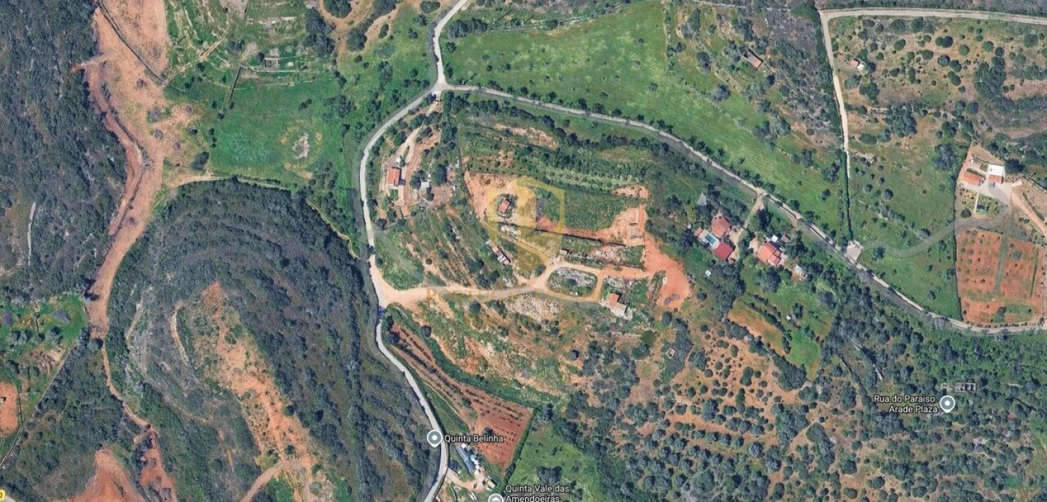 Terreno para Venda em Estômbar e Parchal Foto 1