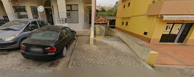 Armazém para Venda em Ferragudo