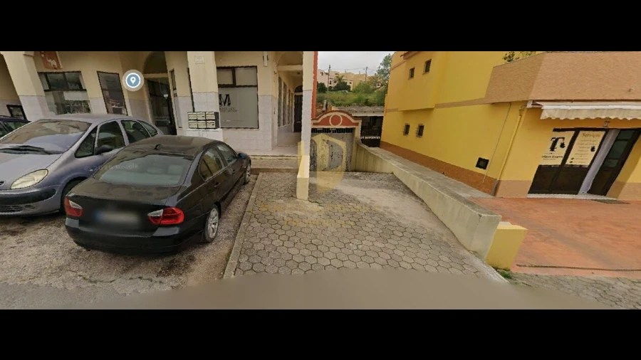 Armazém para Venda em Ferragudo