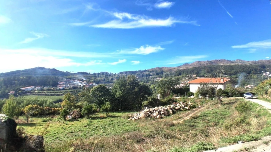 Terreno para Venda em Sande e São Lourenço Foto 7