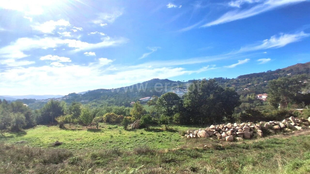 Terreno para Venda em Sande e São Lourenço Foto 5