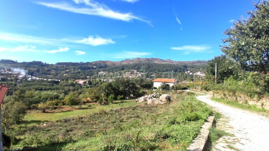 Terreno para Venda em Sande e São Lourenço
