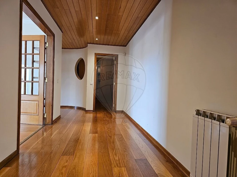 Apartamento T2 para Venda em Santo António Foto 3
