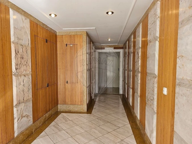 Apartamento T2 para Venda em Santo António Foto 20