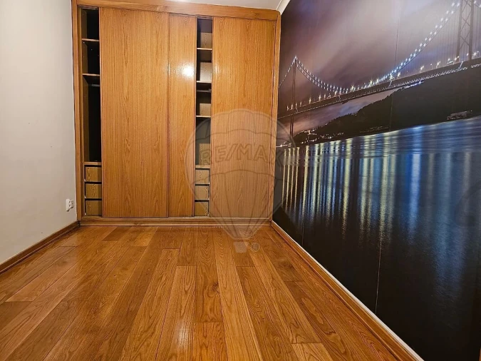 Apartamento T2 para Venda em Santo António Foto 6
