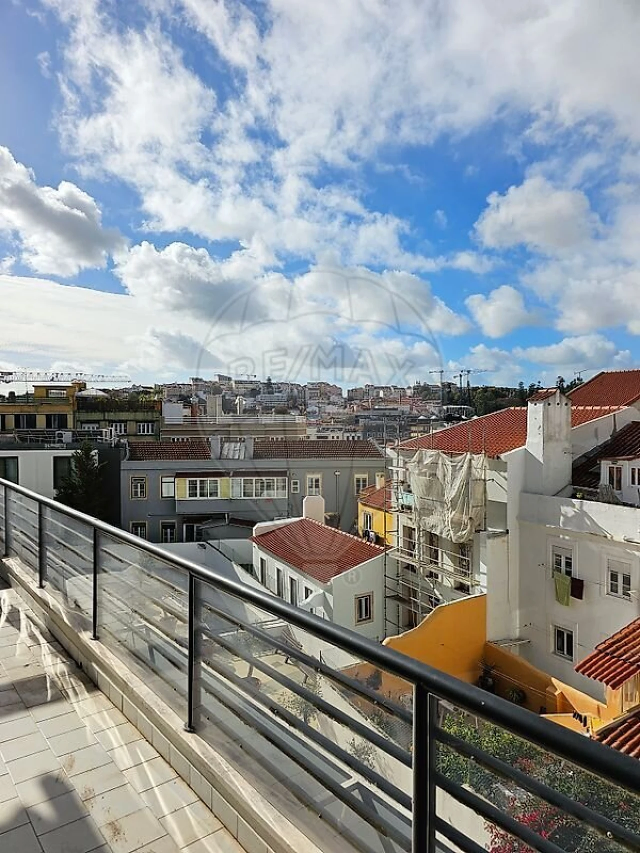 Apartamento T2 para Venda em Santo António Foto 1