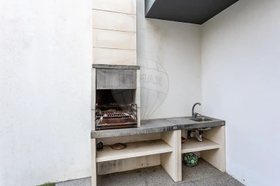 Moradia T4 para Venda em Santa Iria de Azoia, São João da Talha e Bobadela