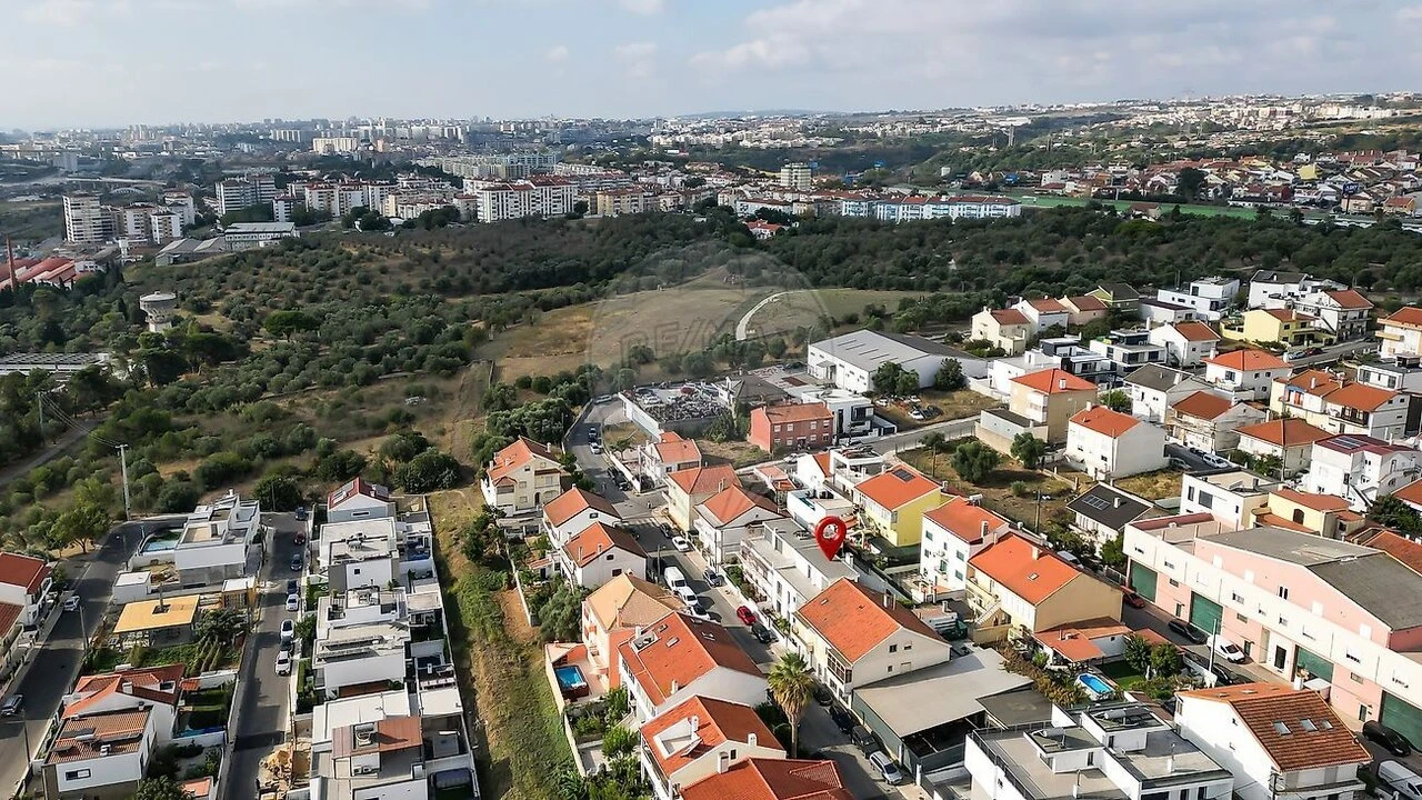 Moradia T4 para Venda em Santa Iria de Azoia, São João da Talha e Bobadela Foto 45