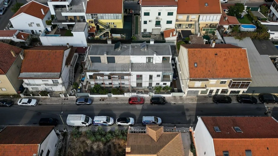 Moradia T4 para Venda em Santa Iria de Azoia, São João da Talha e Bobadela Foto 42