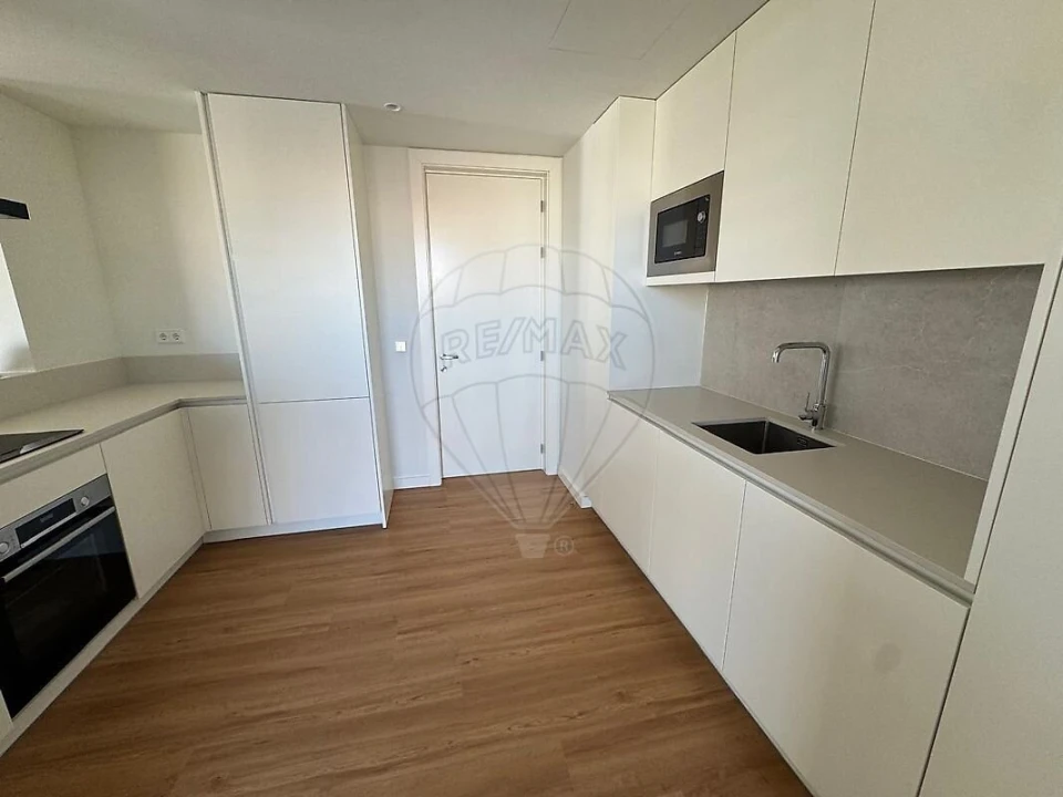 Apartamento T3 para Venda em Lumiar Foto 1