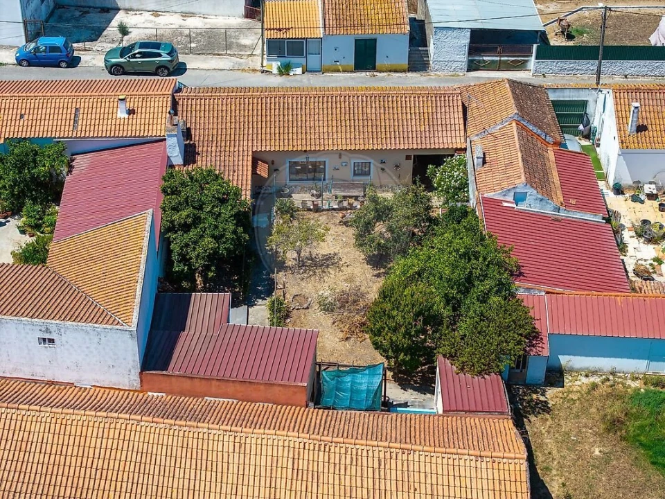 Moradia T3 para Venda em Almoster Foto 44
