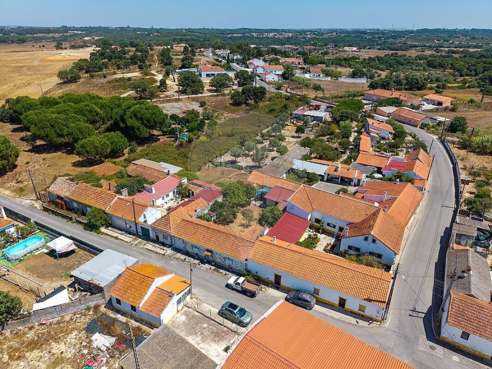 Moradia T3 para Venda em Almoster Foto 40