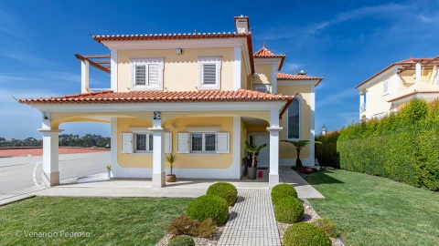 Moradia T5 para Venda em Ericeira