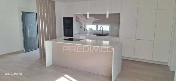 Moradia T3 para Venda em Fernao Ferro
